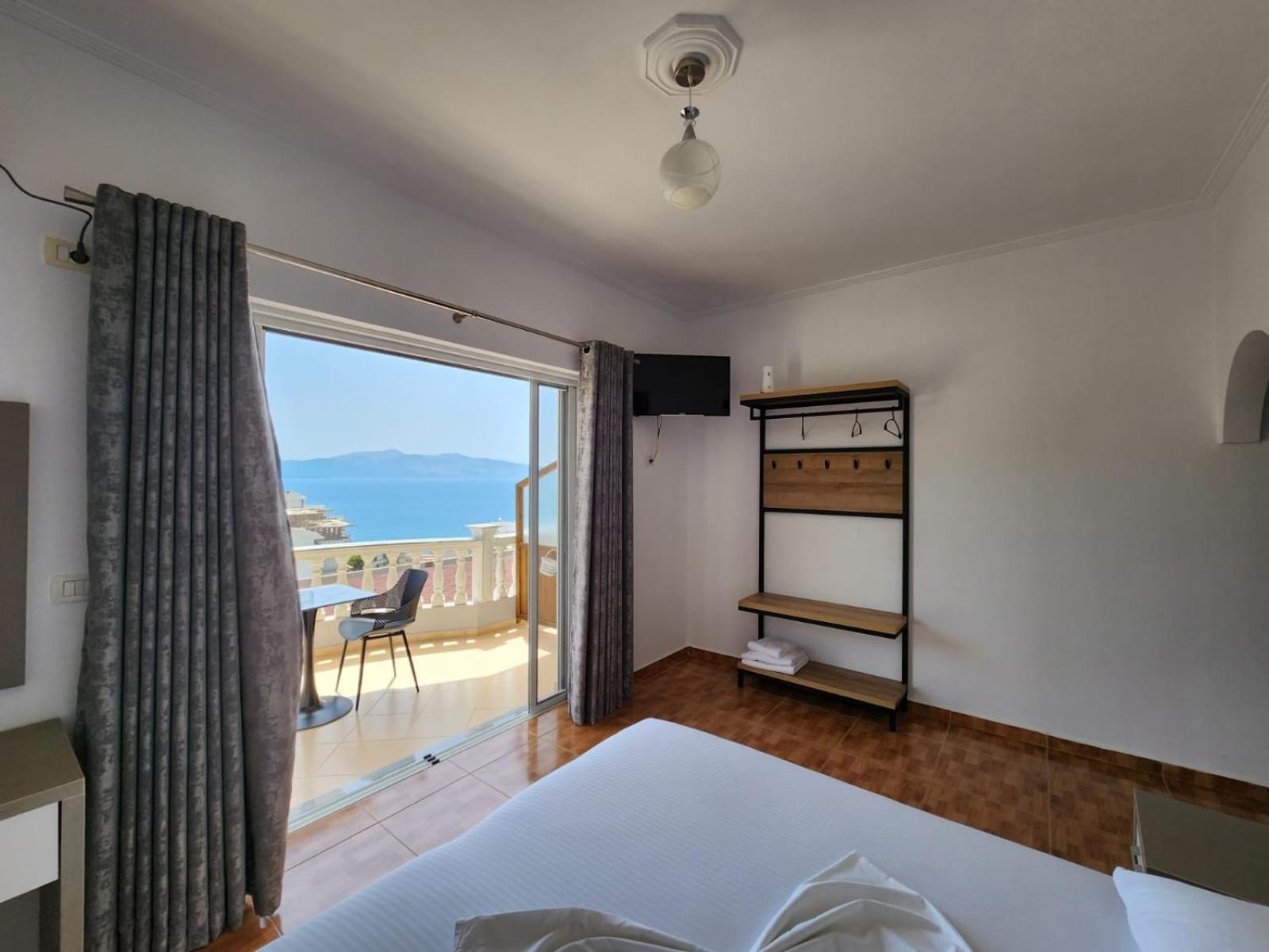 Osmani Rooms Sarandë Exterior foto